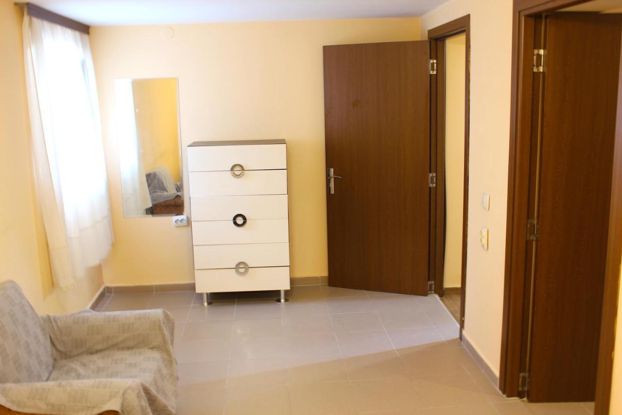 Guest House "Emily" In Troshevo Warna Exterior foto