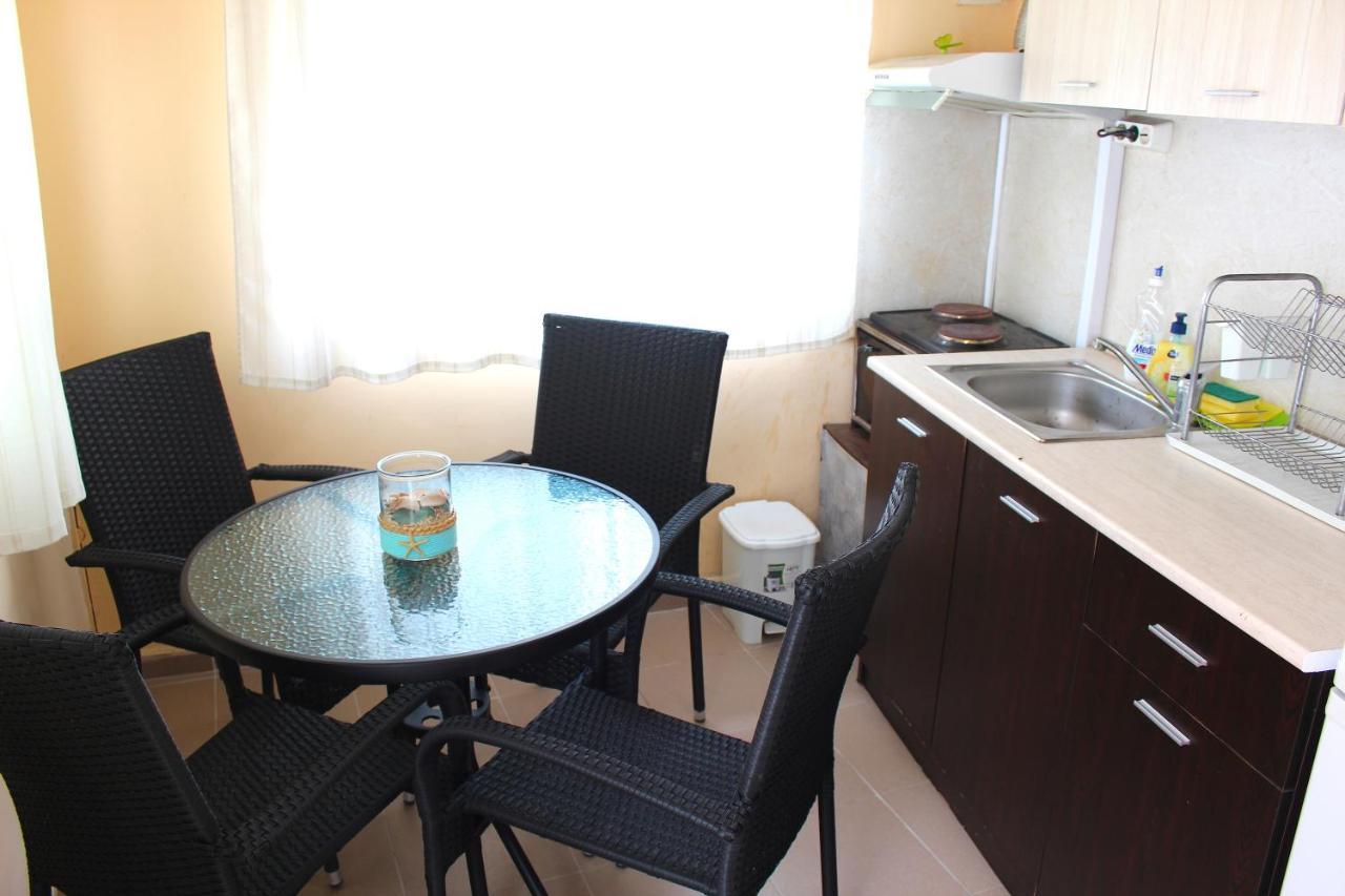 Guest House "Emily" In Troshevo Warna Exterior foto